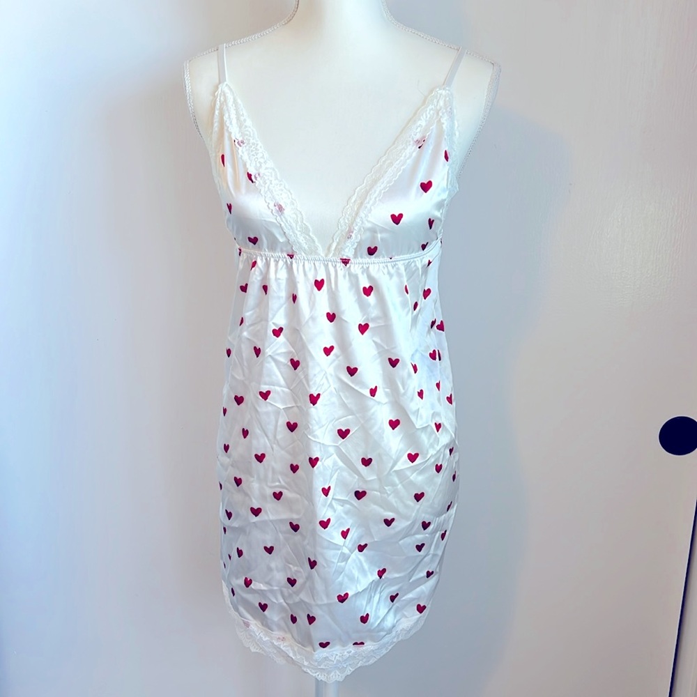NWOT Sexy Heart nightie  sz M